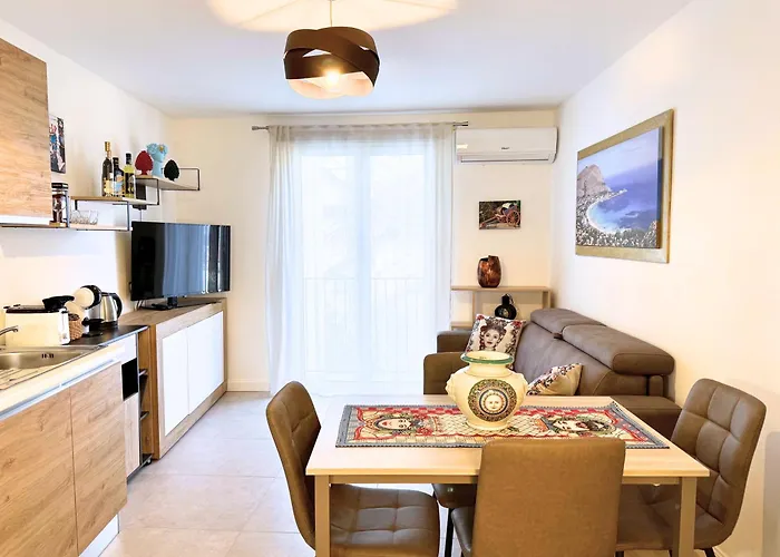 Helena Apartments - Primo Canto